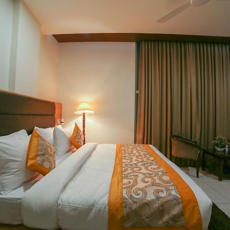 Hotel Grand Regency By Jmd Group Near Delhi Igi Airport Nova Deli Exterior foto