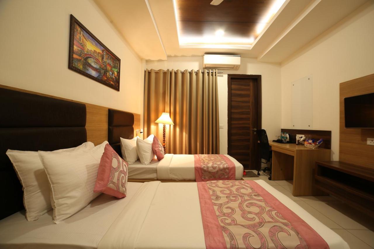Hotel Grand Regency By Jmd Group Near Delhi Igi Airport Nova Deli Exterior foto