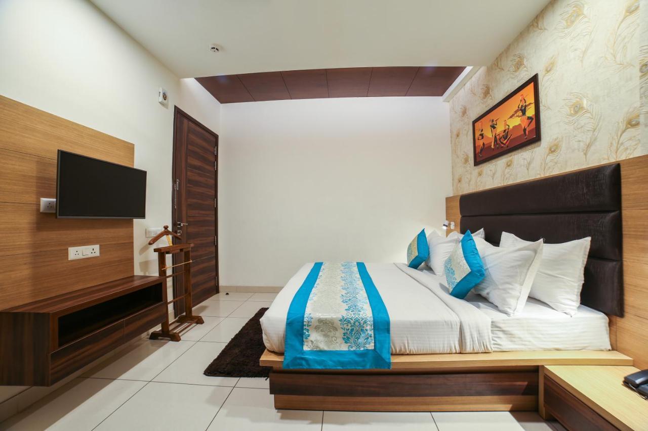 Hotel Grand Regency By Jmd Group Near Delhi Igi Airport Nova Deli Exterior foto