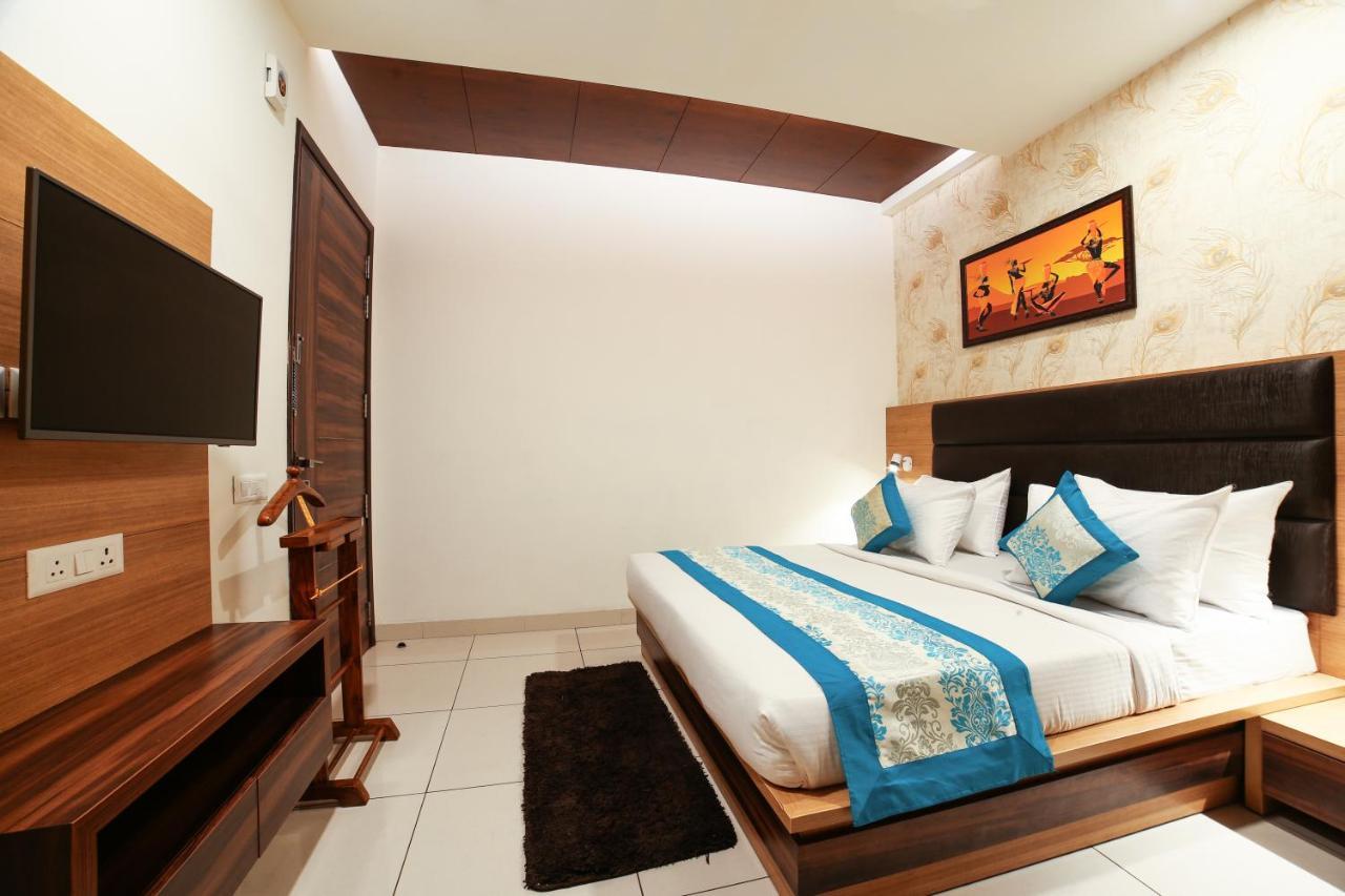 Hotel Grand Regency By Jmd Group Near Delhi Igi Airport Nova Deli Exterior foto